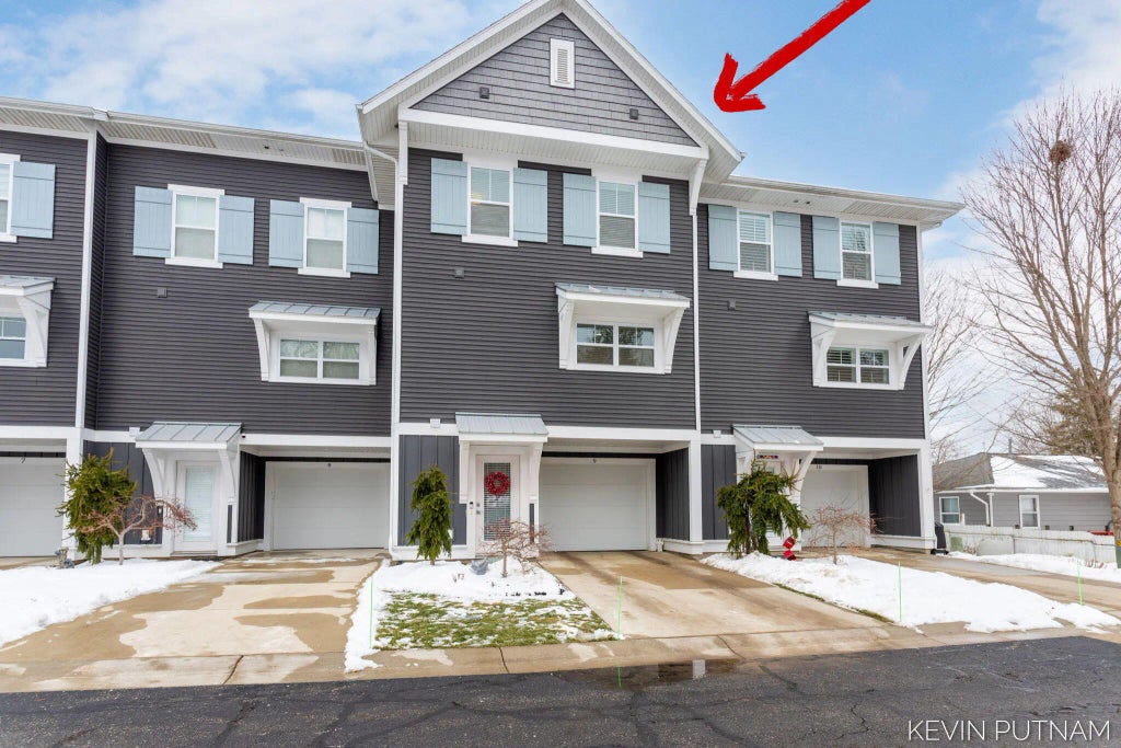 160 Keewatin Way Unit D/9, Douglas