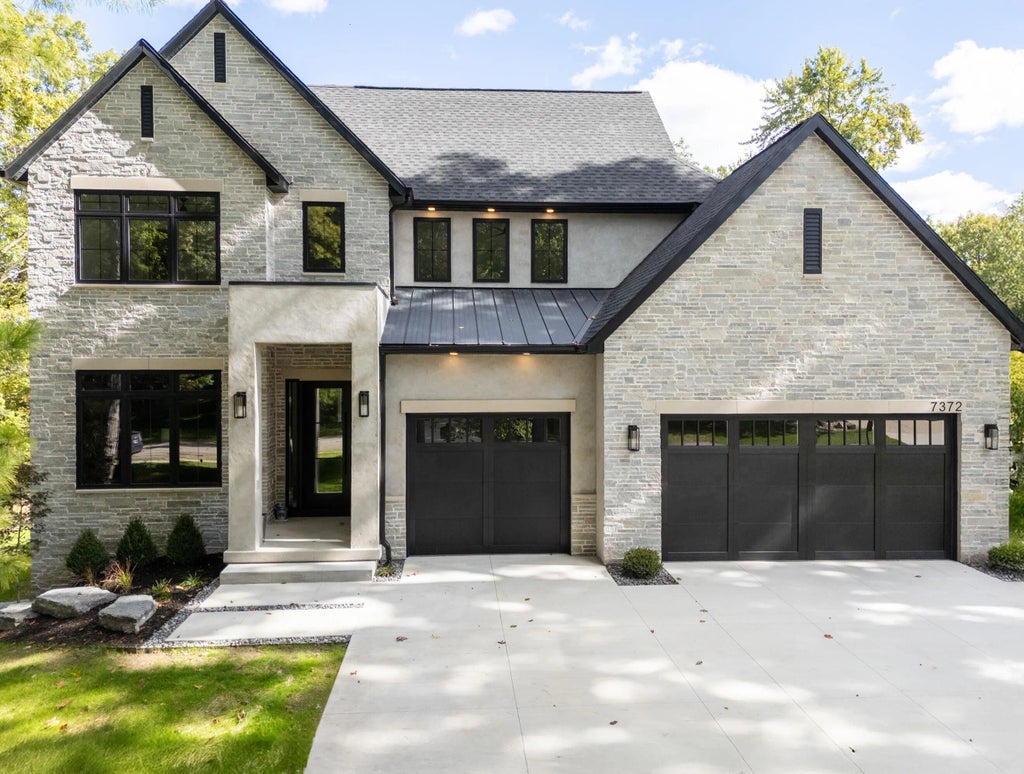 3750 Charlevoix Drive, Grand Rapids
