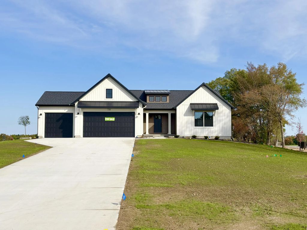 739 Goldenfield Drive, Byron Center