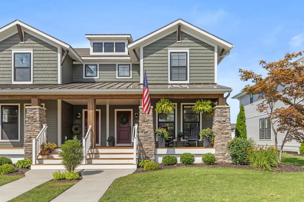 4707 Macatawa Legends Boulevard, Holland