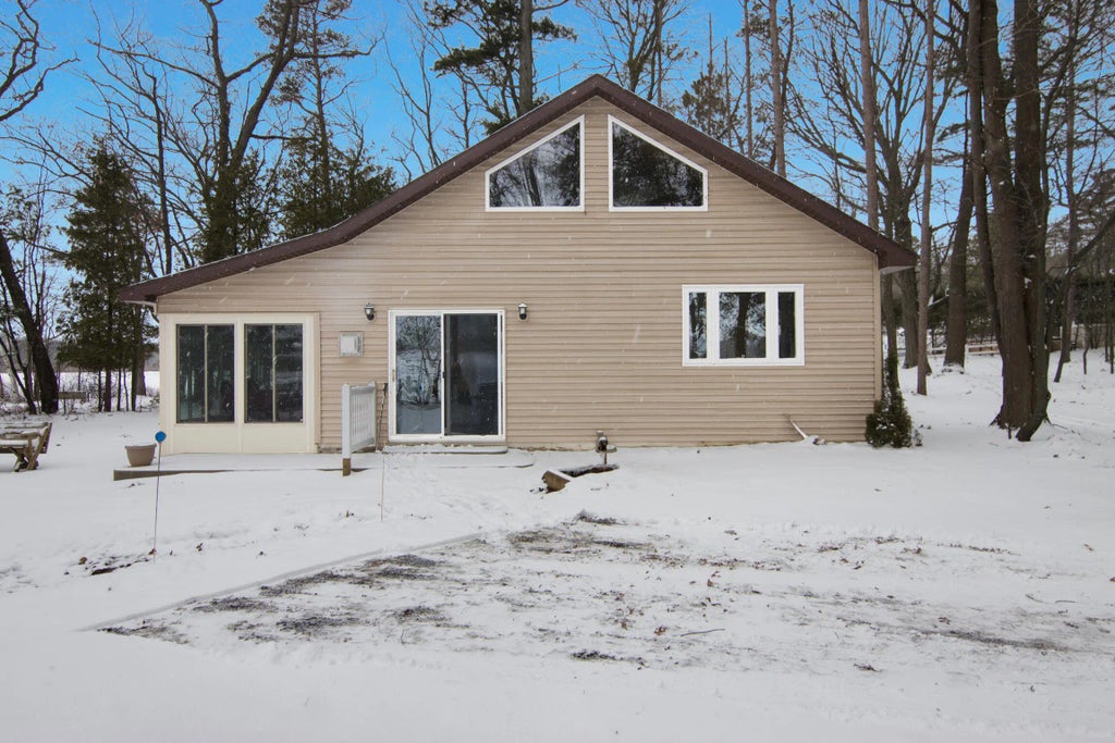 63 E Piney Road, Manistee