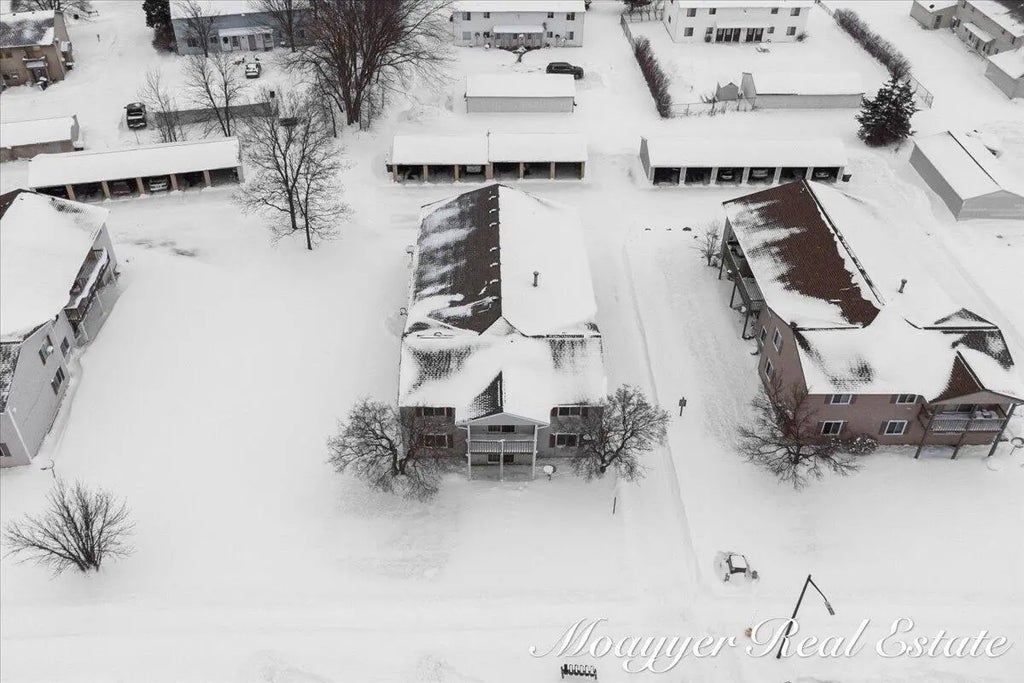 1041 Abbey Court, Holland