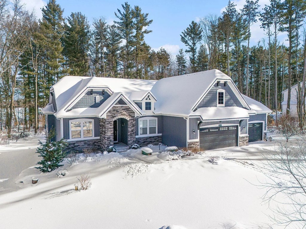 8609 Bentham Court, Rockford