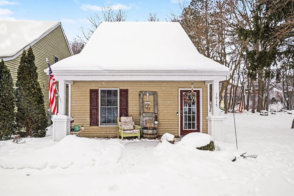 1015 Moreland Street, Grand Haven