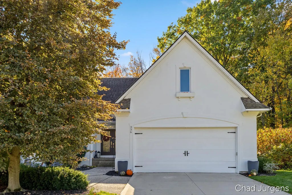 336 Normandy Court, Grandville