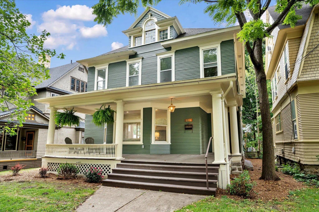 233 Morris Avenue, Grand Rapids