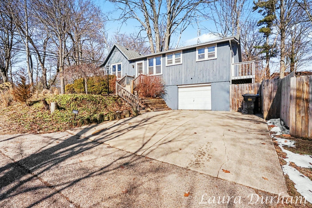 895 Holland Street, Saugatuck