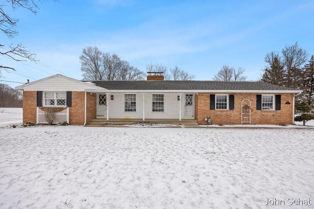 2145 Bauer Road, Jenison