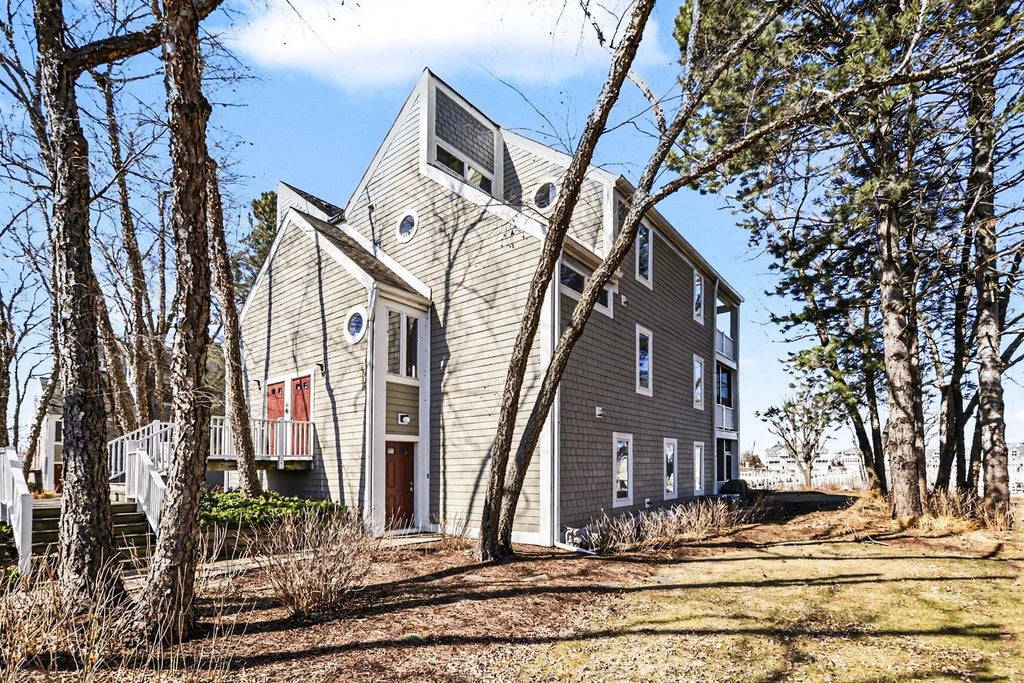 410 Oselka Drive 123, New Buffalo