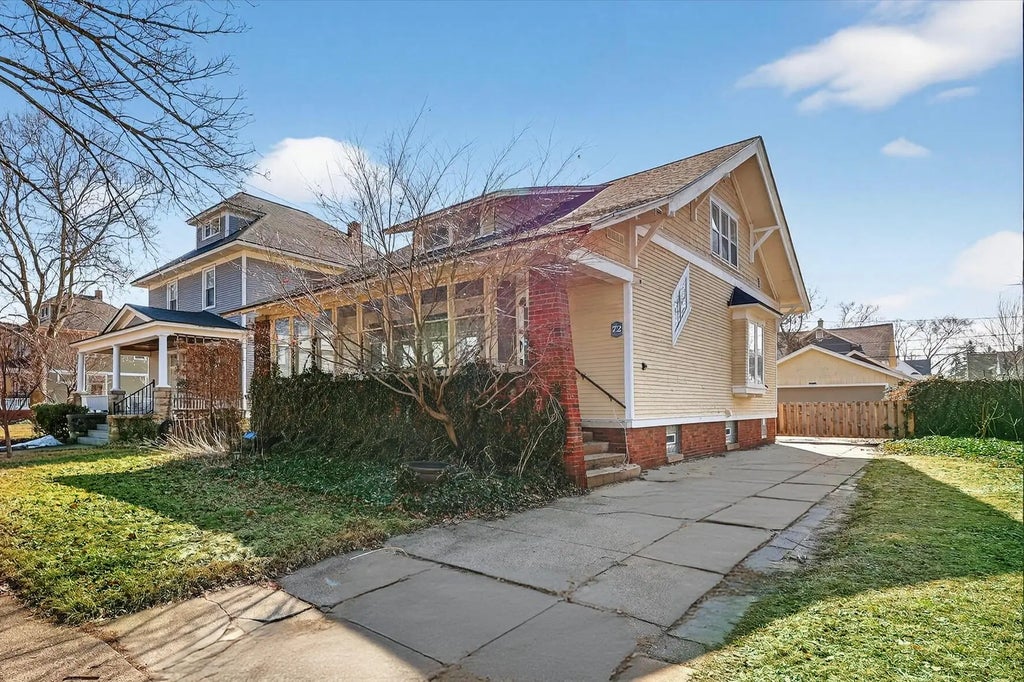 72 W 18th Street, Holland