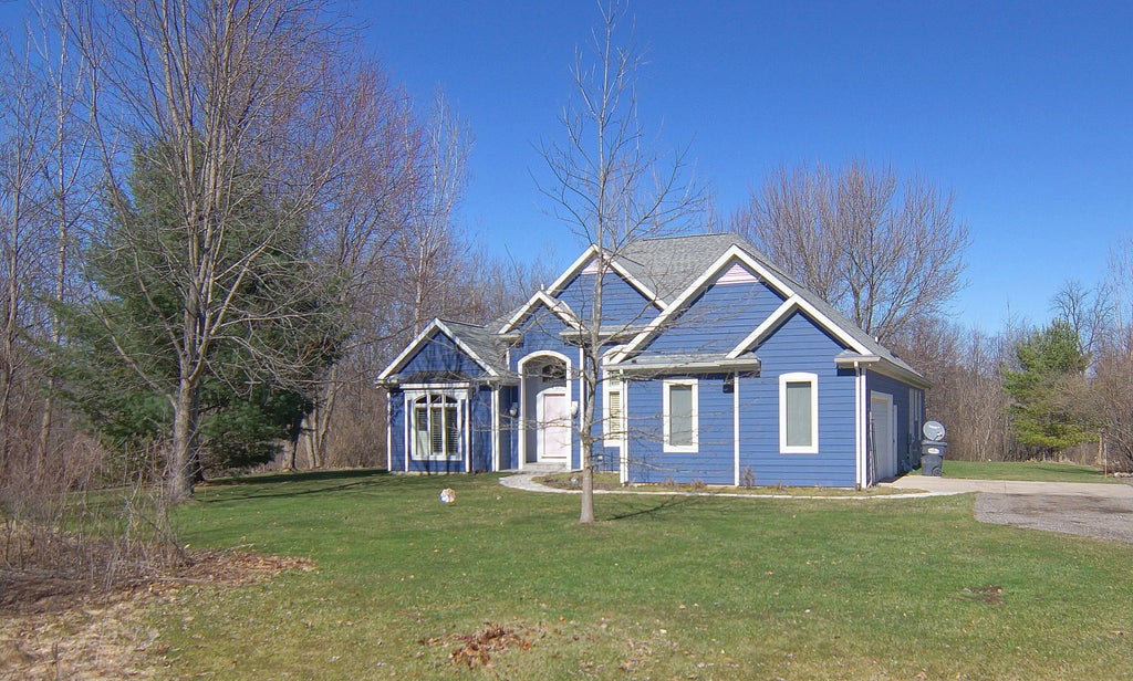 4033 Schmuhl Road, Benton Harbor