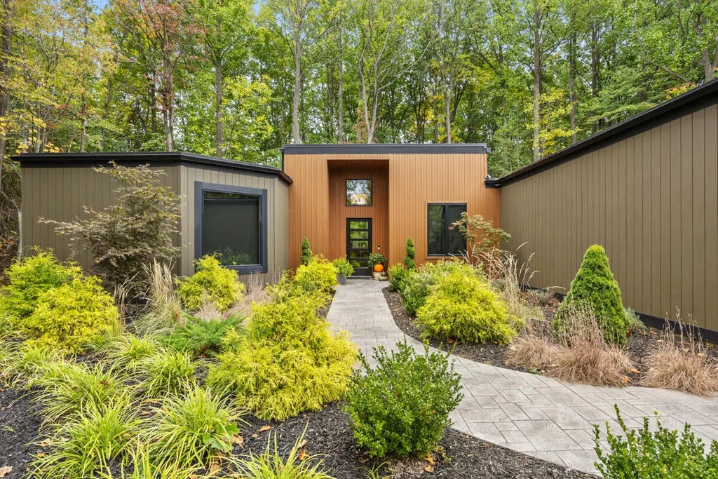 3465 Palmer Drive, Saugatuck