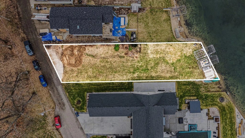 1605 S Crooked Lake Drive, Kalamazoo