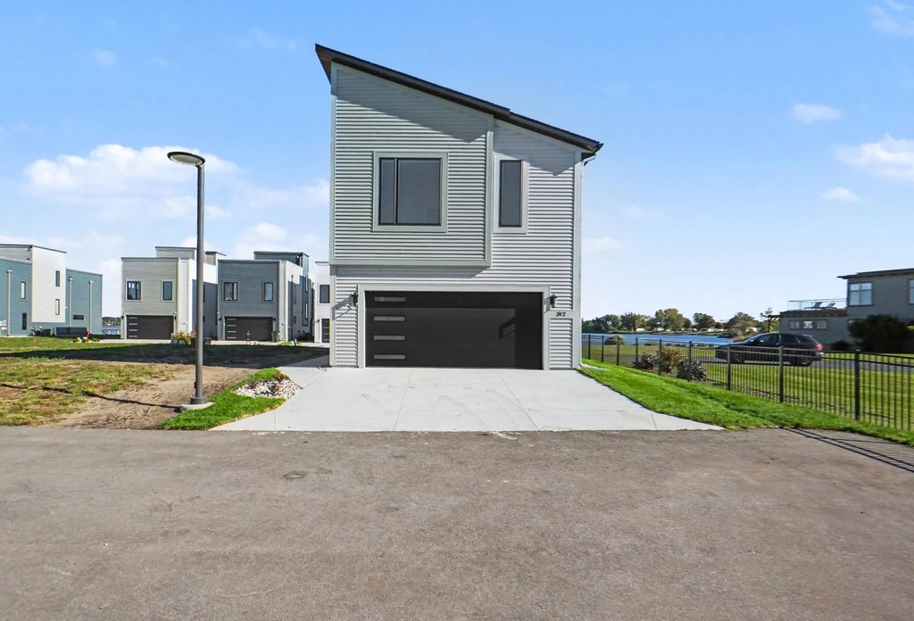 312 Edison Court 28, Muskegon