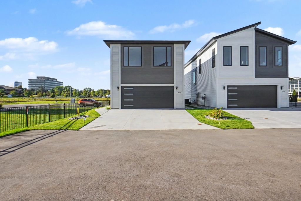 315 Edison Court 30, Muskegon