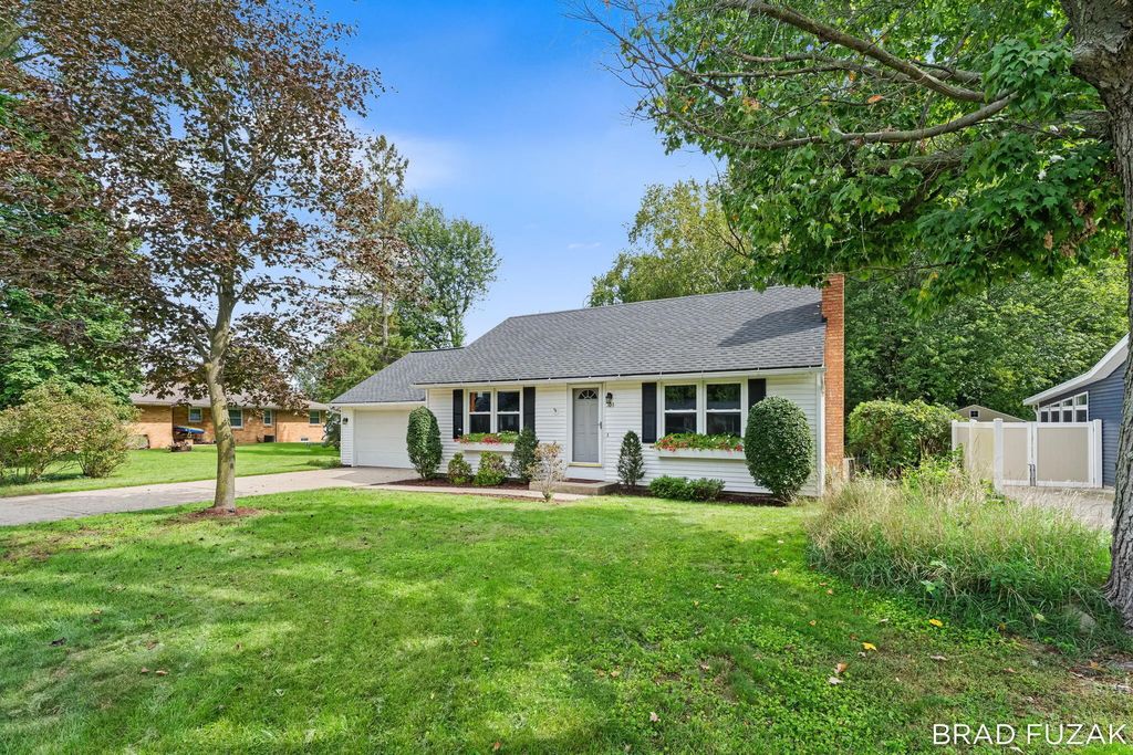 103 Birchwood Avenue, Holland