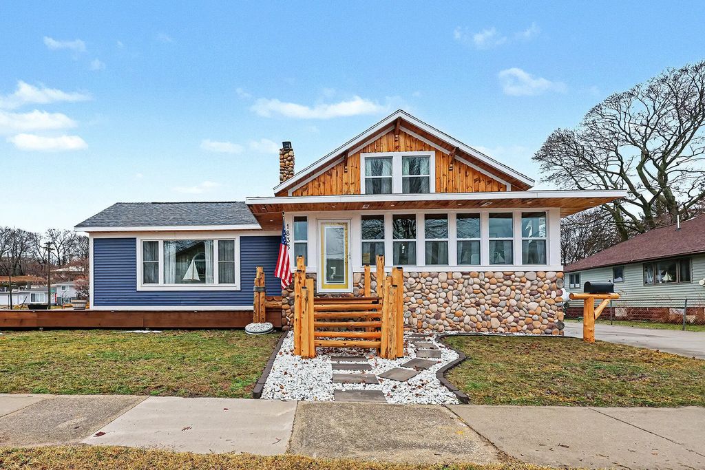 1835 Edgewater Street, Muskegon