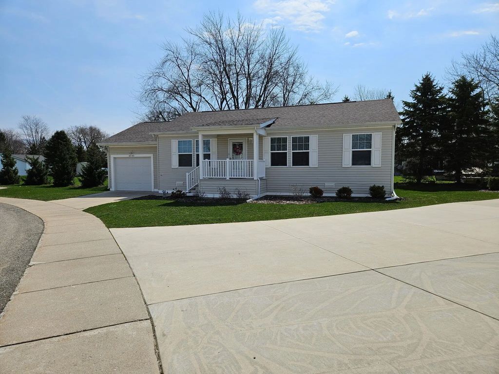 6543 W Meadowlark Drive, Jenison