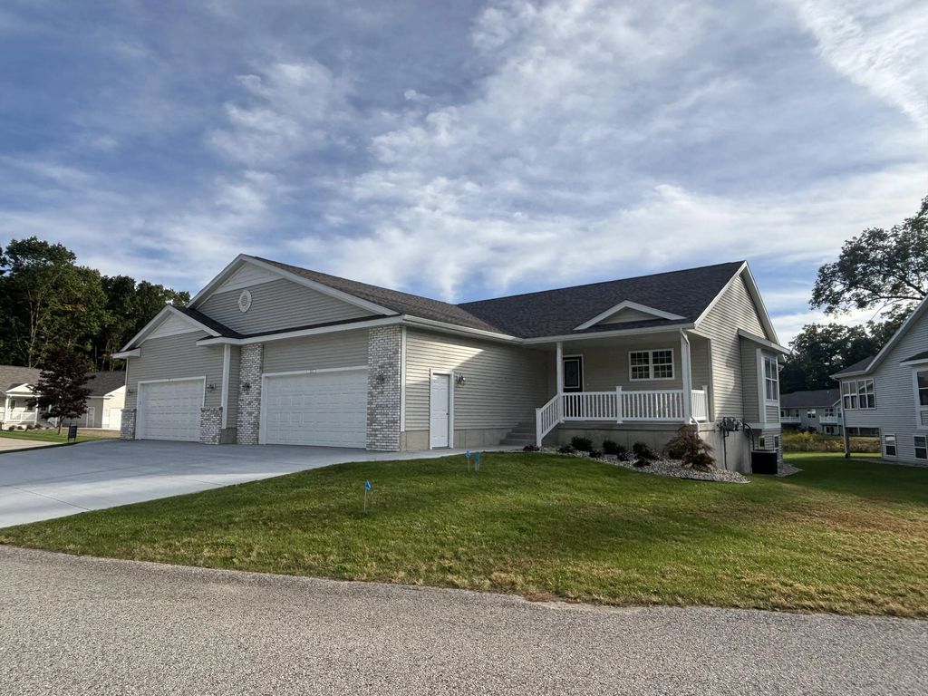 1519 E Addison Way, Muskegon