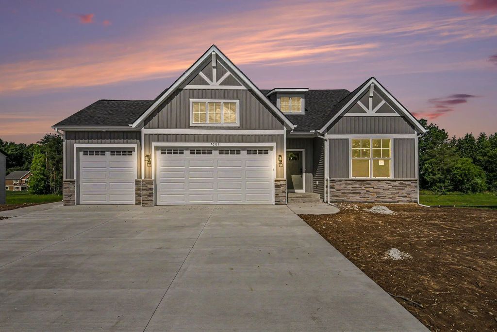 7681 Clementine Avenue, Byron Center