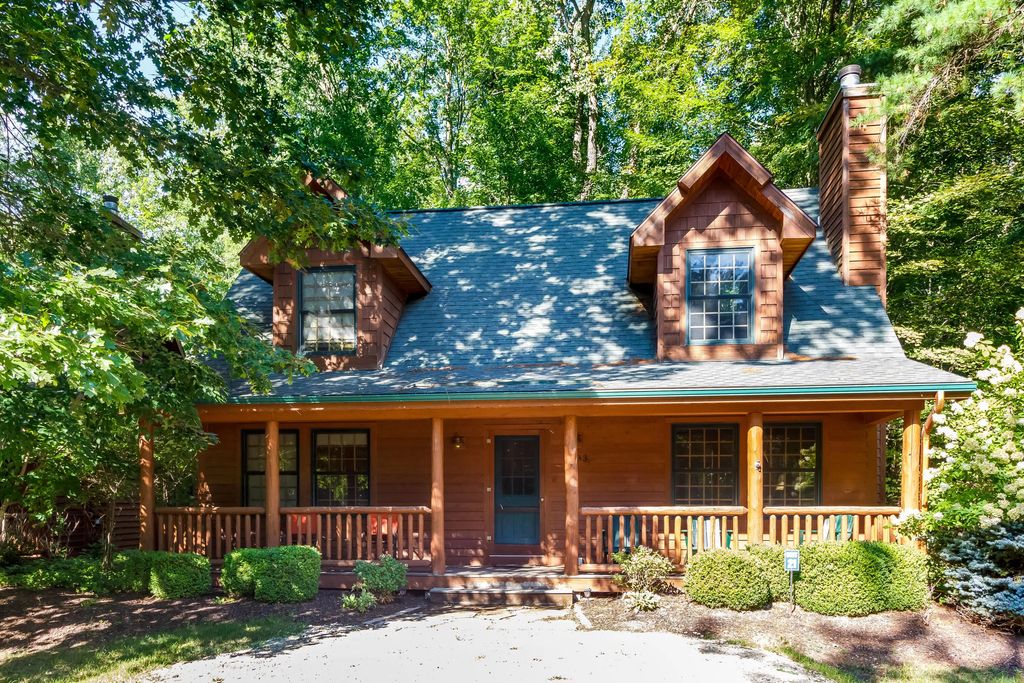 3583 Cattail Court, Saugatuck