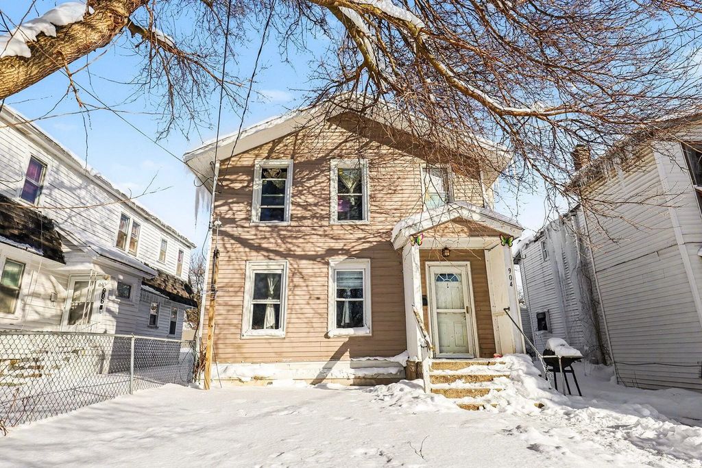 904 College Avenue, Grand Rapids