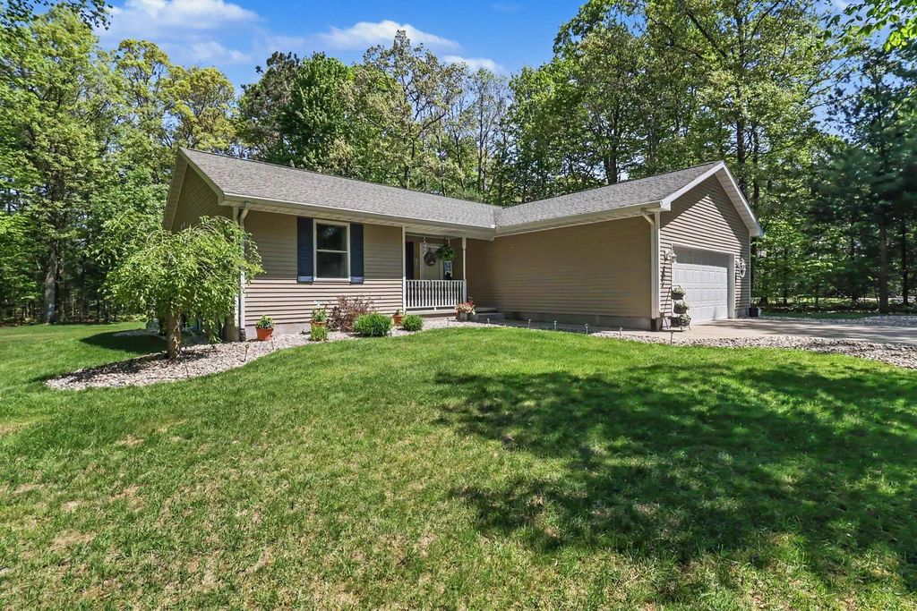 6544 W Forest Edge Drive, Ludington