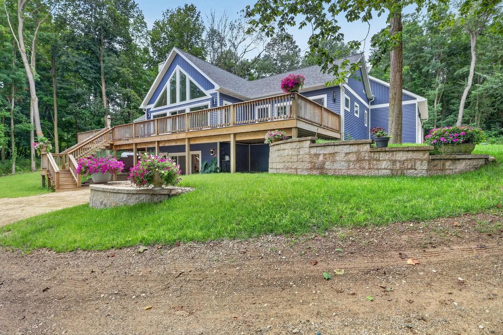 9777 N 16th Street, Plainwell