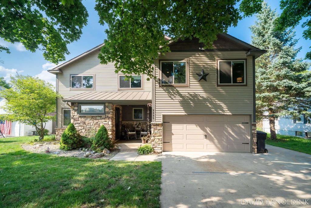 2325 Riley Court, Hudsonville