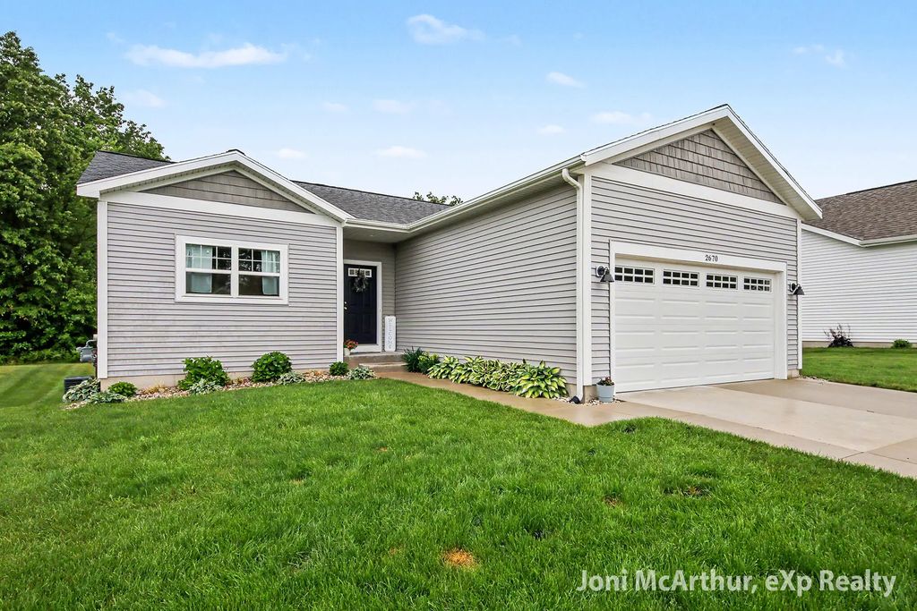 2670 Eagle Ridge, Muskegon