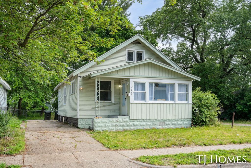926 Emerson Avenue, Muskegon