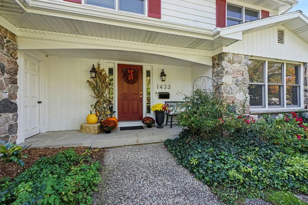 1433 Sherwood Avenue, Grand Rapids