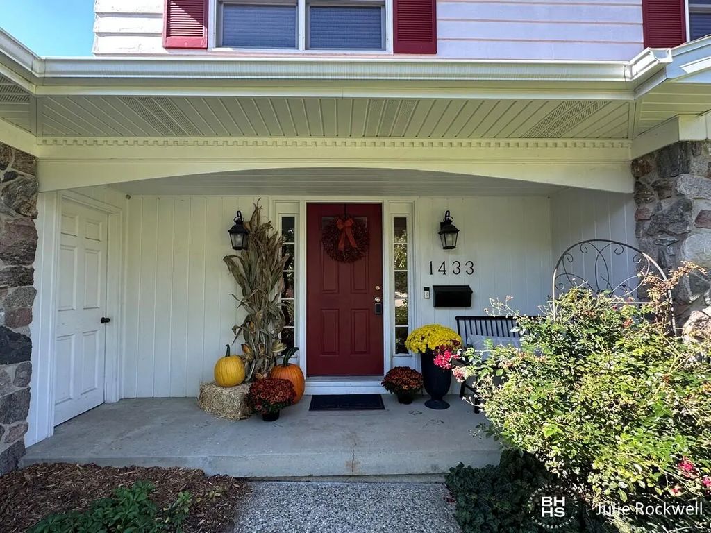 1433 Sherwood Avenue, Grand Rapids