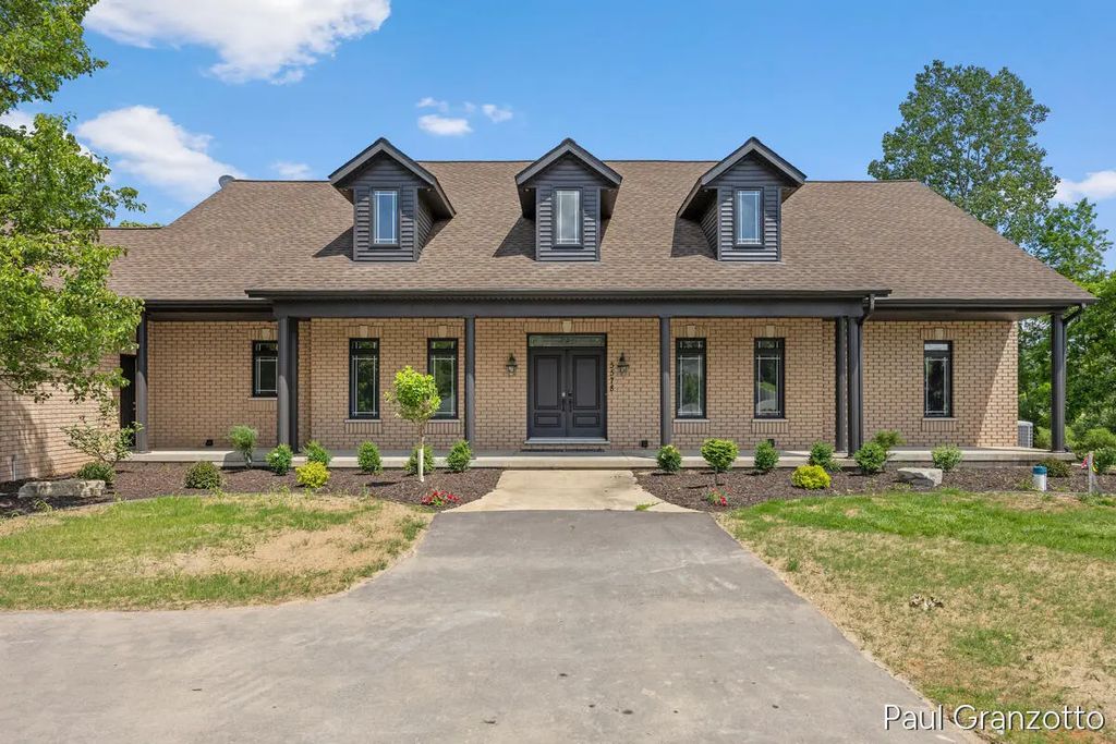 5578 Blackberry Bluff Court, Kentwood
