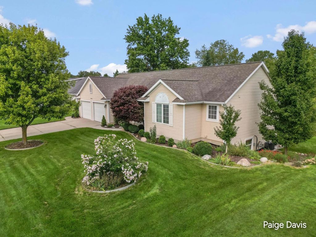 4596 Cider Wood Drive, Grand Rapids