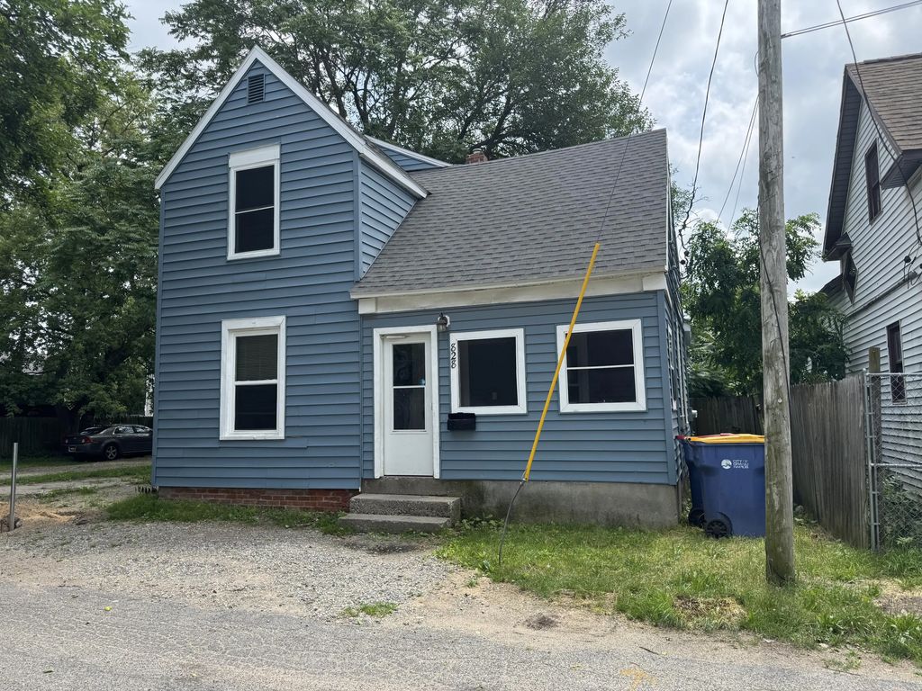 828 Isabella Court, Grand Rapids