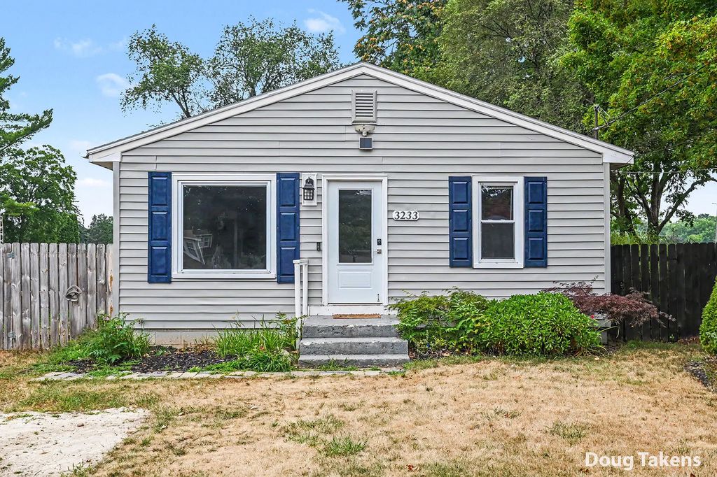 3233 Wayburn Avenue, Grandville