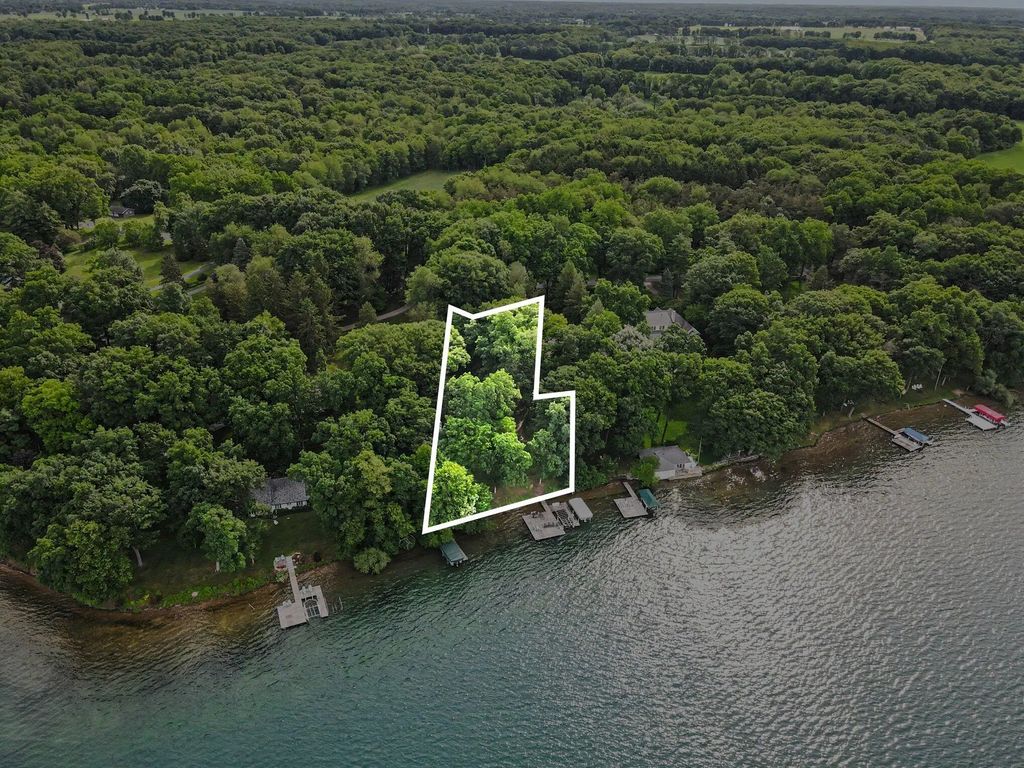 4630 E Gull Lake Drive, Hickory Corners