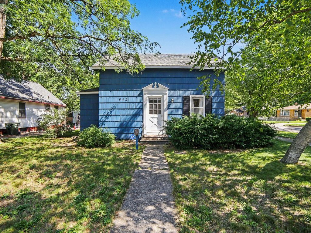 942 Amity Avenue, Muskegon