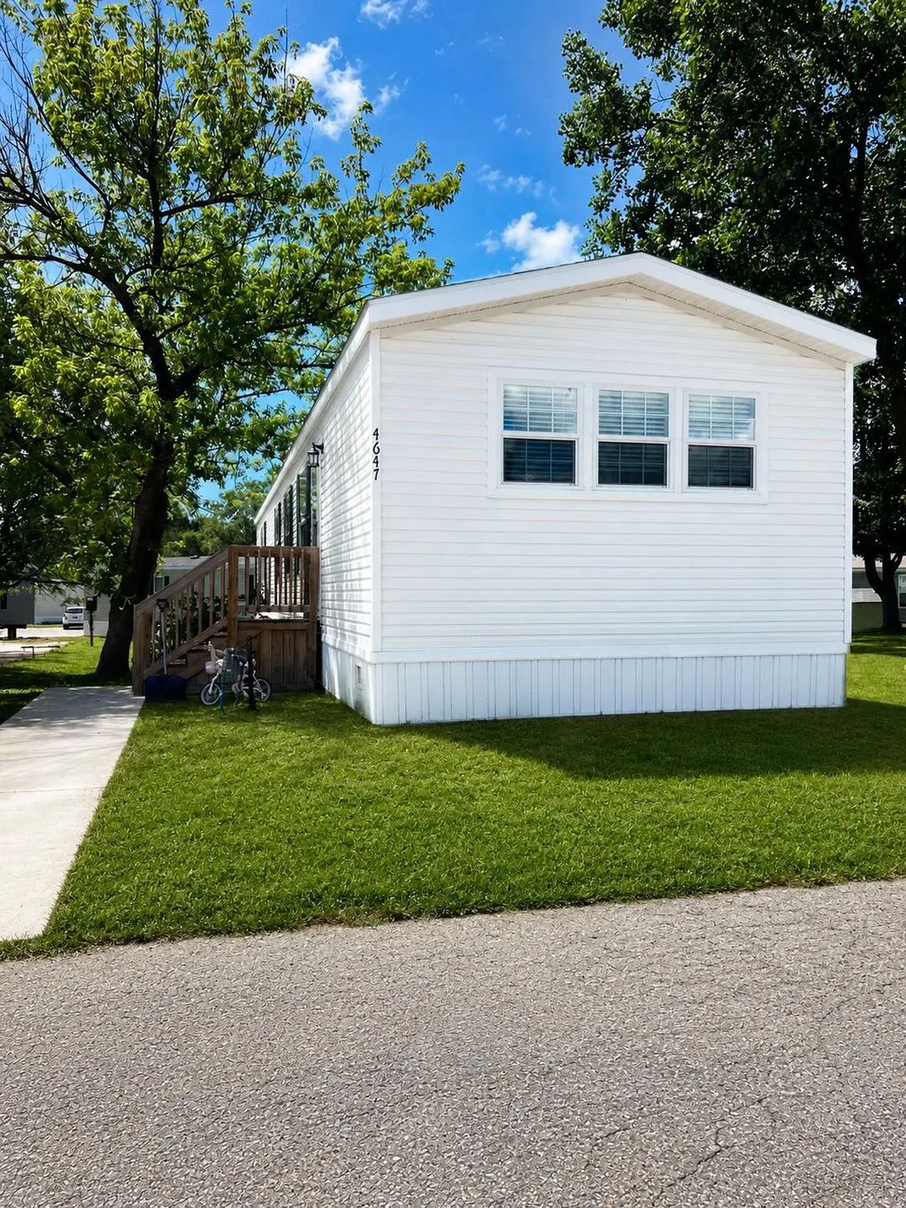 4647 Red Apple Court 91, Walker