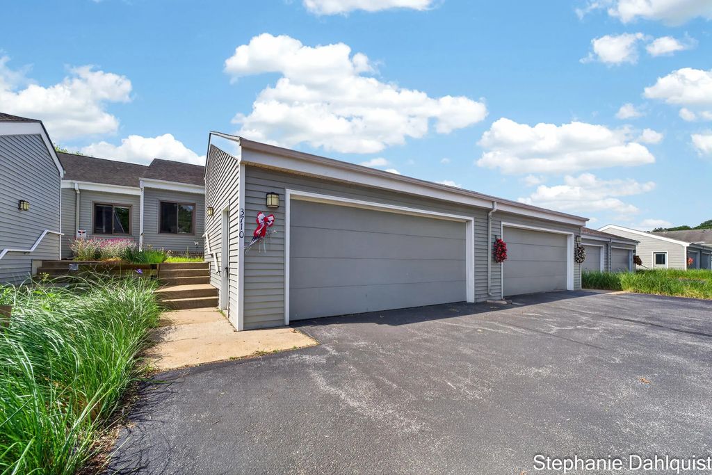 3710 Mona Kai Boulevard 14, Norton Shores