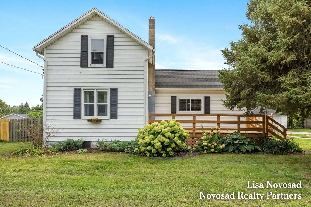 2124 Rosewood Street, Jenison