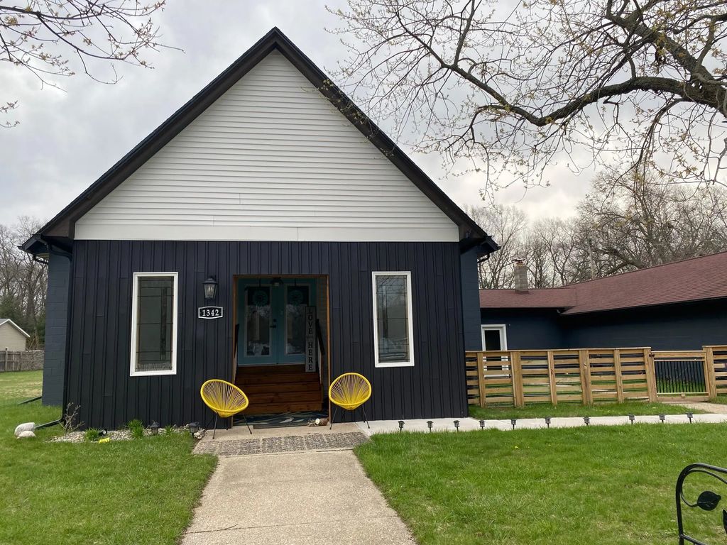 1342 S Parkway Street, Muskegon