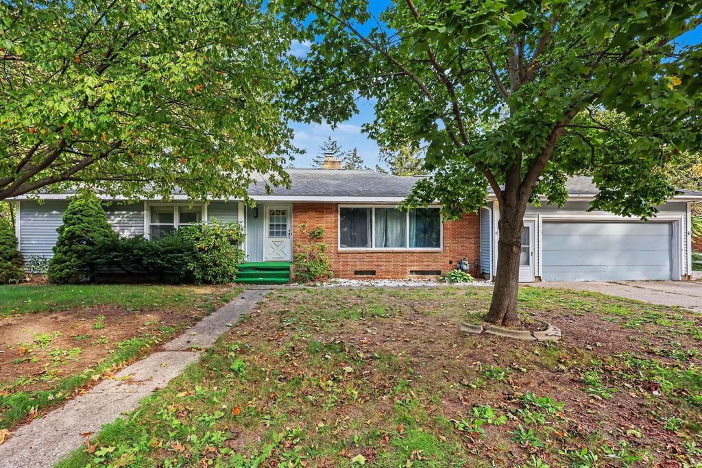 744 S Quarterline Road, Muskegon