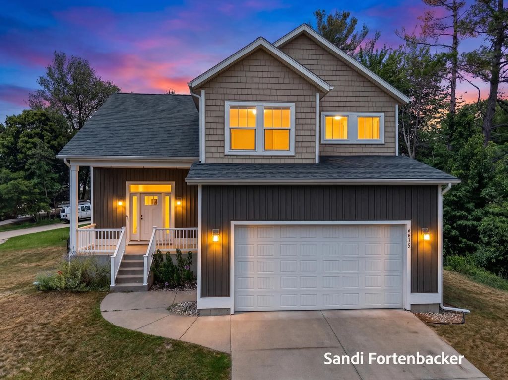 6635 Timberbrook Court, Norton Shores