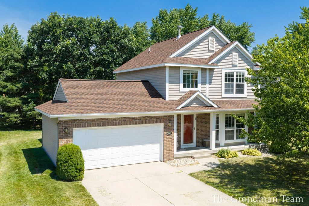 3967 E Deblaay Drive, Kentwood