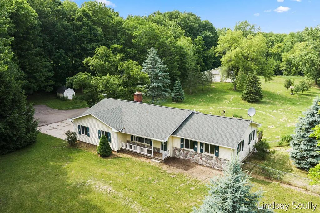 1525 104th Street, Byron Center