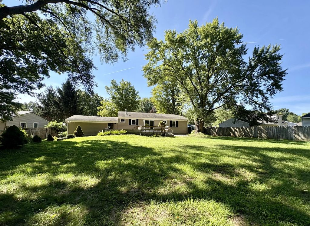 11141 Woodbushe Drive, Lowell