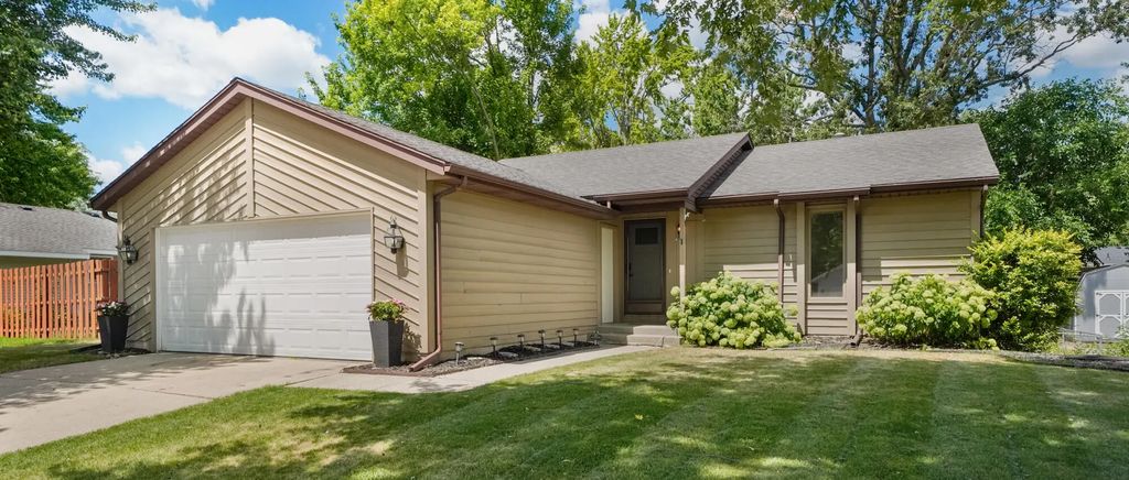 4583 Sutton Place, Grandville