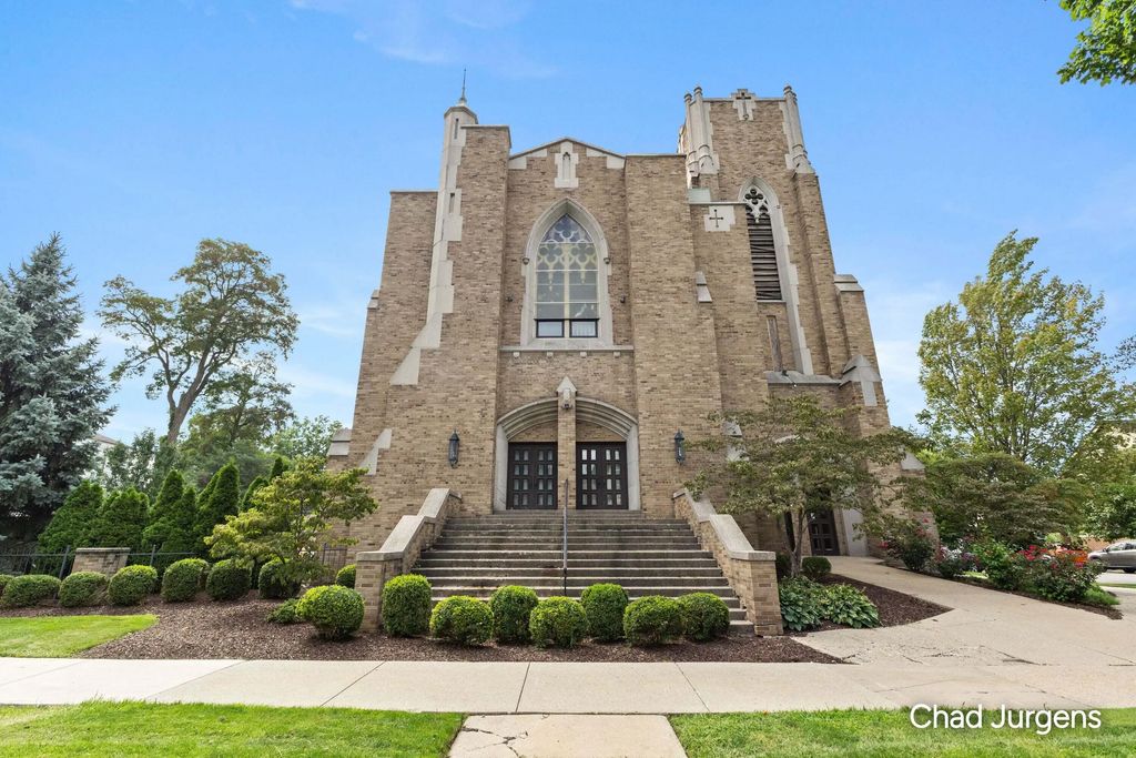 253 Prospect Avenue 103, Grand Rapids